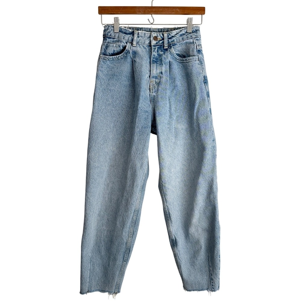 Zara Barrel Jeans Womens 2 Light Wash High Rise Raw Hem Relaxed Baggy Streetwear
